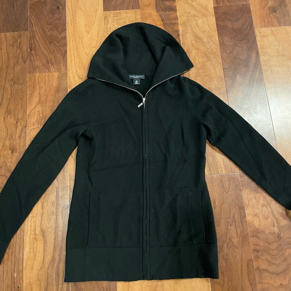 Banana Republic black zipped cashmere cardigan